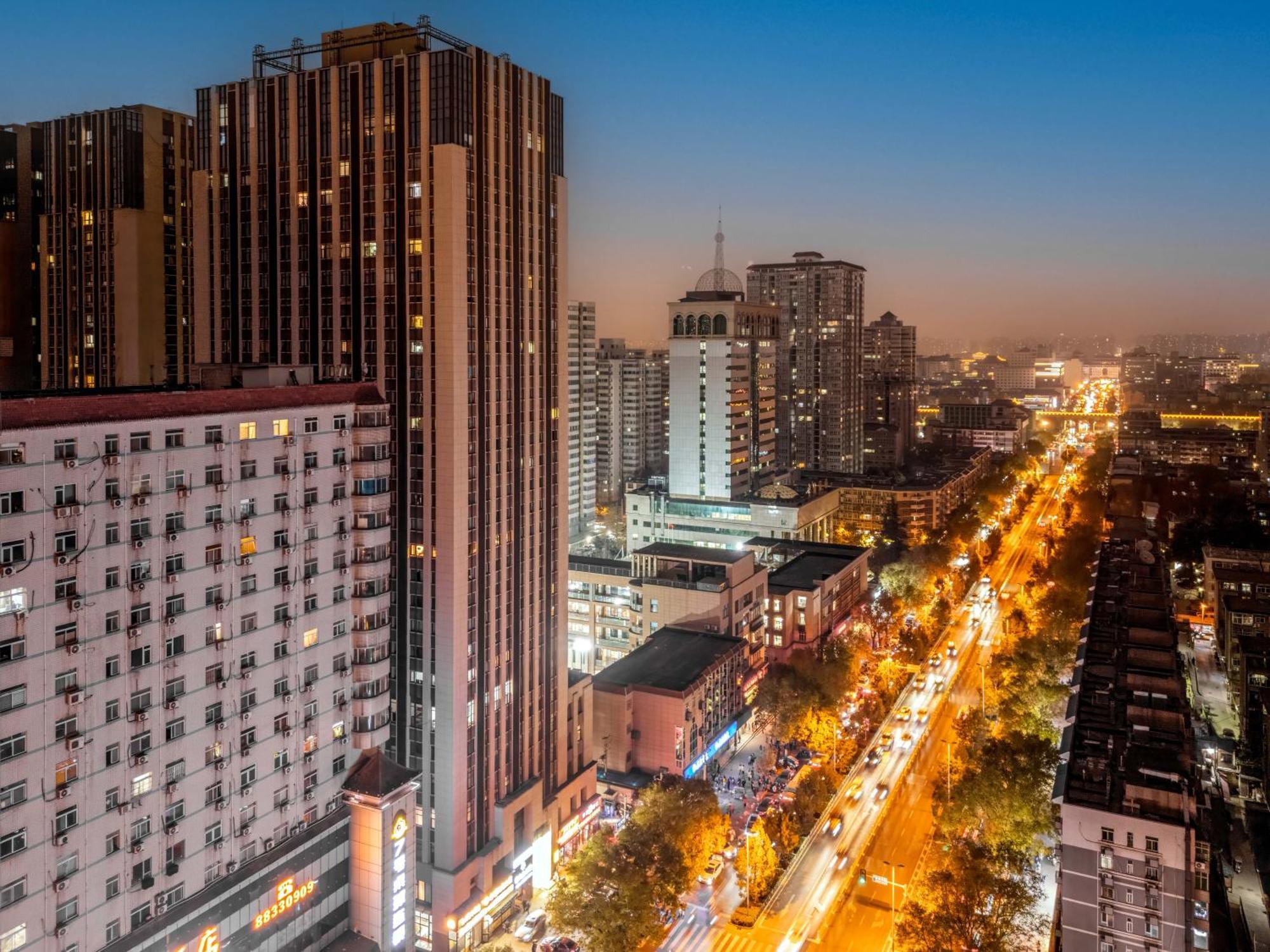 Hesu Designer Hotel & Suites -Near Xi'An Drum Tower And Yongning Gate -Free Laundry Luggage Storage -Kitty Cafe With Freshly Ground Coffee -24H Front Desk -English Service Exterior photo