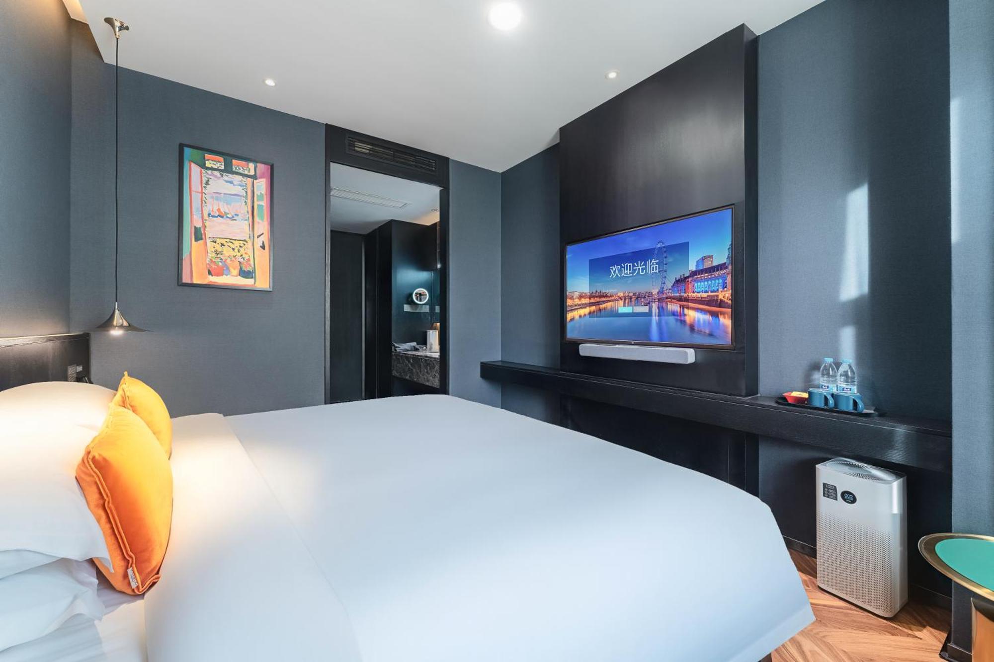Hesu Designer Hotel & Suites -Near Xi'An Drum Tower And Yongning Gate -Free Laundry Luggage Storage -Kitty Cafe With Freshly Ground Coffee -24H Front Desk -English Service Exterior photo