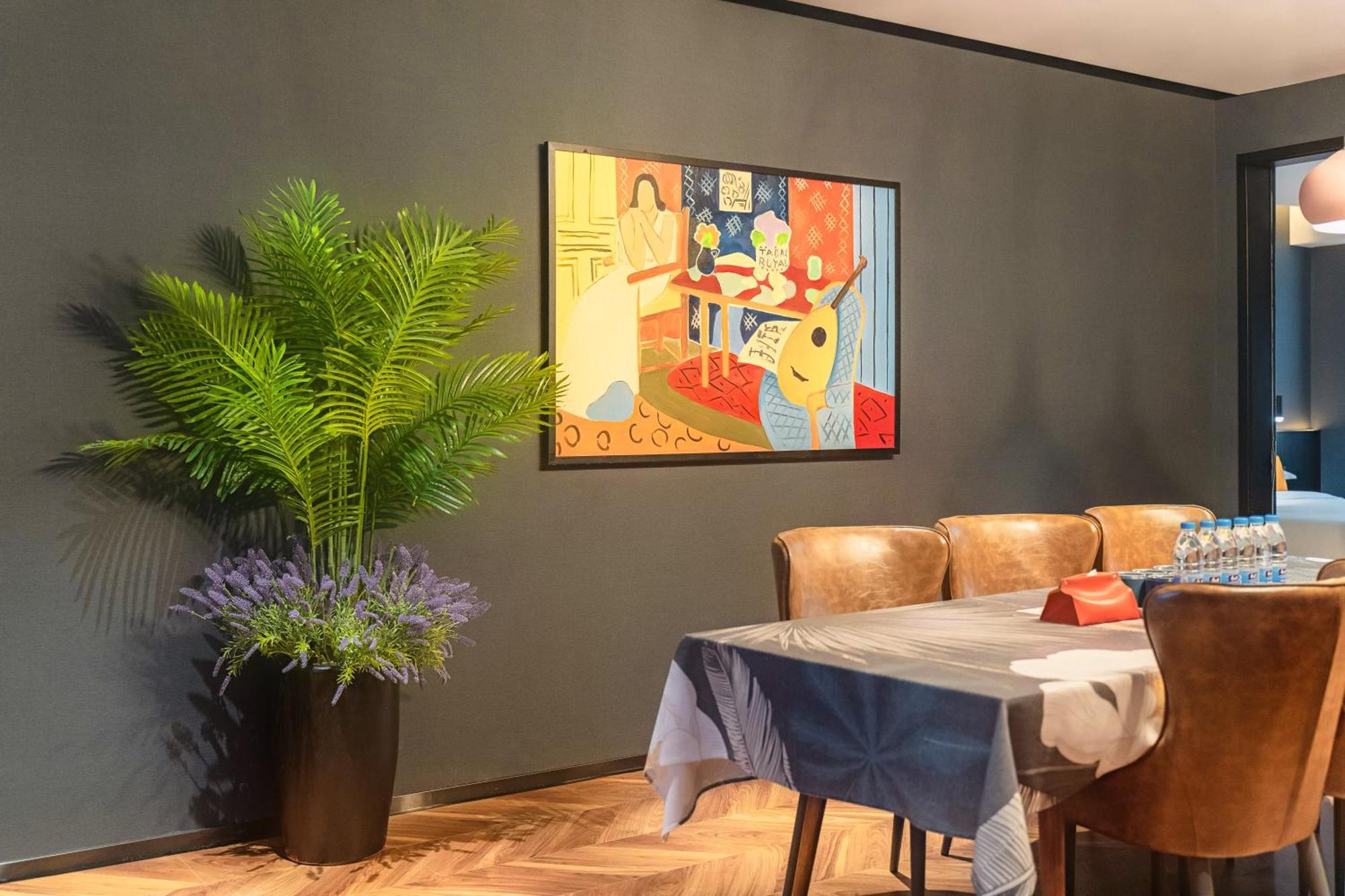 Hesu Designer Hotel & Suites -Near Xi'An Drum Tower And Yongning Gate -Free Laundry Luggage Storage -Kitty Cafe With Freshly Ground Coffee -24H Front Desk -English Service Exterior photo