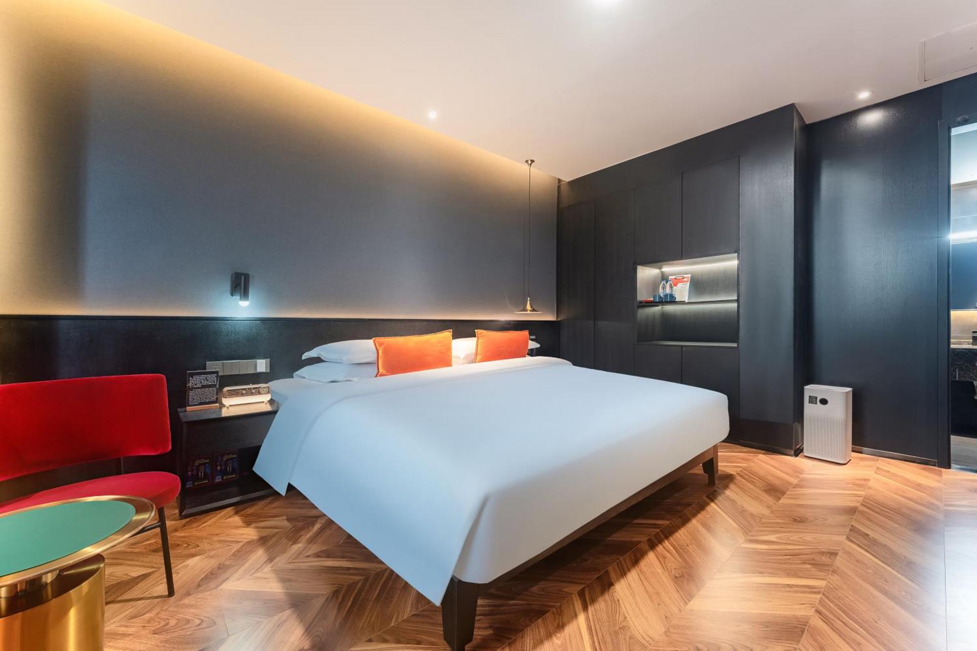 Hesu Designer Hotel & Suites -Near Xi'An Drum Tower And Yongning Gate -Free Laundry Luggage Storage -Kitty Cafe With Freshly Ground Coffee -24H Front Desk -English Service Exterior photo