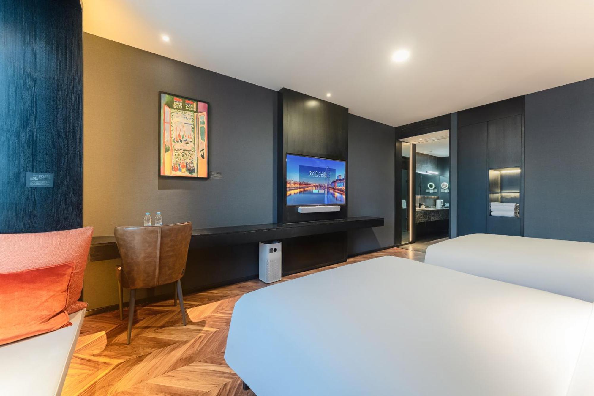 Hesu Designer Hotel & Suites -Near Xi'An Drum Tower And Yongning Gate -Free Laundry Luggage Storage -Kitty Cafe With Freshly Ground Coffee -24H Front Desk -English Service Exterior photo